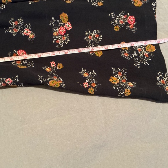 Sessun Jimama Dress, black with floral pattern. - Picture 7 of 12